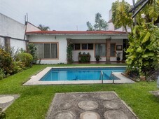 4 o mas recamaras en venta en lomas de cortes cuernavaca