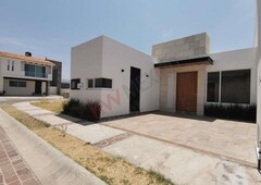 casa de una planta y dos habitaciones en fraccionamiento tabachines