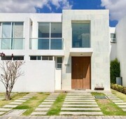 casa en renta 12,500.00 en lomas de angelópolis parque provenza.