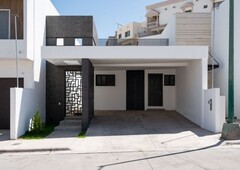 Casa Venta Residencial Cumbres $6,300,000 SA