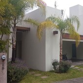 Casa en venta en Villantigua, de un piso con alberca