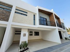 casas en venta - 108m2 - 3 recámaras - emiliano zapata - 3,169,000