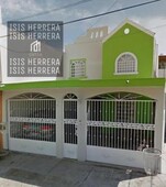 3 cuartos, 180 m vendo casa, oportunidad única a mitad de precio en terranova