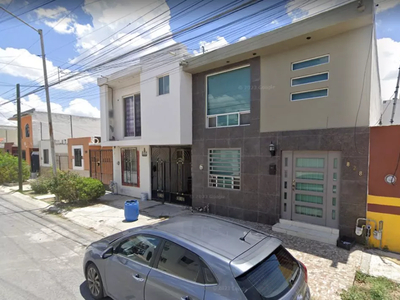 Casa En Remate Bancario En Villas Los Puentes, Apodaca, Nuevo Leon -gic