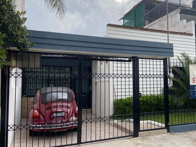 CASA EN VENTA , EN COLINAS DE LA NORMAL GUADALAJARA, JALISCO. (solo de un nivel)