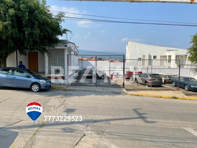 Venta De Propiedad Comercial, Tzompantle, Cuernavaca...clave 4406