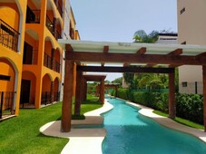 2 cuartos, 160 m apartamento con piscina, jardín tropical y cenote. cerca del mar