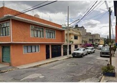 Doomos. Casa en venta de REMATE BANCARIO en la col.Miguel de La Madrid Hurtado, Iztapalapa, CDMX.