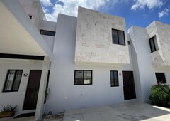 doomos. casa en venta en merida, chuburna. dentro de la ciudad y en privada