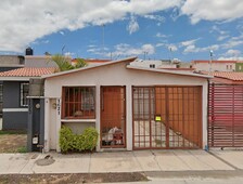 Doomos. Casa en venta en Santiago Querétaro a 5 calles de Patio QRO.