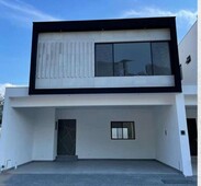 Doomos. Casa en Venta en Thesalia - Monterrey, N.L.