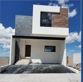 doomos. casa en venta - privada campo azul, gran peñon