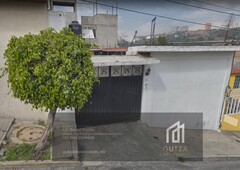 Doomos. Casa en Remate Bancario Calle Diez La Quebrada Centro Cuautitlán Izcalli-FMM