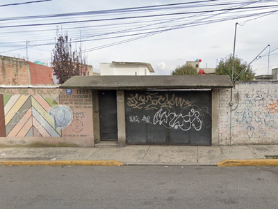 Casa en venta Calle Lago Sayula, El Seminario Primera Sección, Toluca De Lerdo, Estado De México, México