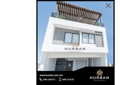 hurban vende casa en condómino en entorno céntrico