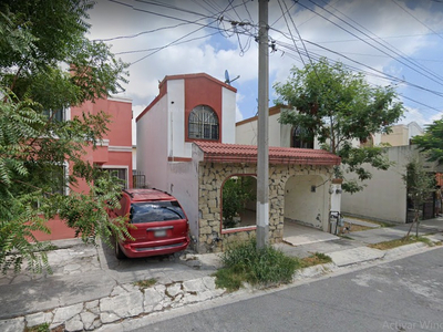 Casa De Remater Bancario En Miramar Residencial, General Escobedo, Nuevo Leon. - Im