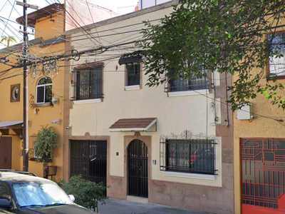 Casa En La Condesa. ¡oportunidad De Remate!