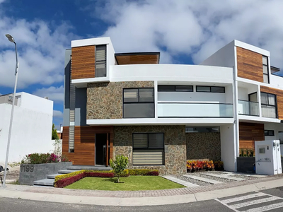 Casa En Renta En Juriquilla La Condesa, Queretaro.