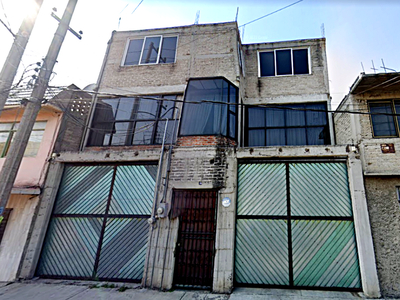 Casa en venta Calle 22 18, El Sol, Nezahualcóyotl, Estado De México, México