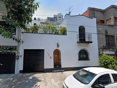 Casa En Venta De Recuperación Bancaria En Zitácuaro 15, Hipódromo Condesa, Ciudad De México, Cdmx, México. Fjma17