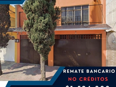 Casa en venta Valle Del Carbajal 109, Valle De Aragon 1ra Sección, Ciudad Nezahualcóyotl, Estado De México, México