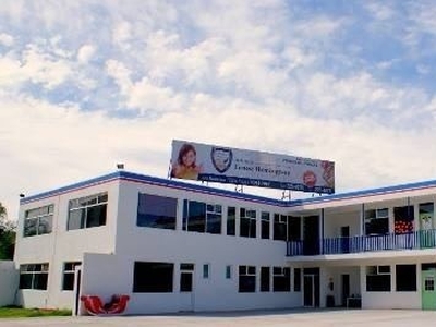 Edificio P/escuela En Venta Por El Pueblito Corregidora Qro.
