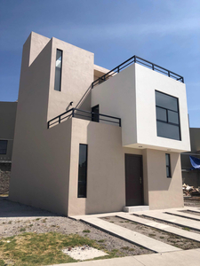 Preciosa Casa Nueva, Segura, Moderna A Estrenar