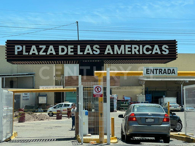 Renta De Local Comercial En Plaza De Las Américas, Querétaro