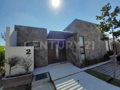 VENTA DE CASA PARA DESCANSO, 1 PISO, 4 RECÁMARAS, METEPEC, ATLIXCO, PUEBLA.