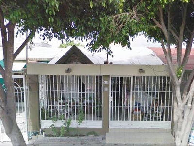 Doomos. Casa en Renta en Col. Los Naranjos, San Nicolás de los Garza, Nuevo León