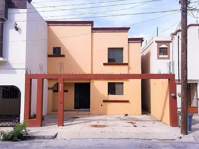 Doomos. Casa en Renta en Valle Torremolinos - Guadalupe, Nuevo León