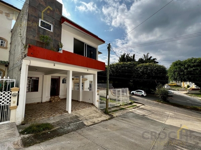 Doomos. Casa en Venta Renta en Fraccionamiento las Fuentes Xalapa Veracruz