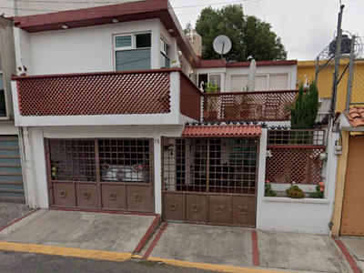 Casa en venta De La Sta. Veracruz 15, Habit.valle De Santa Monica, Tlalnepantla De Baz, Estado De México, México