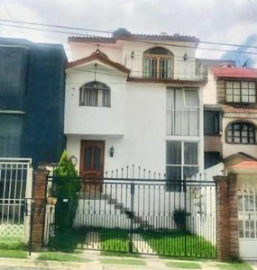 Casa En Venta En Las Alamedas, Atizapan.