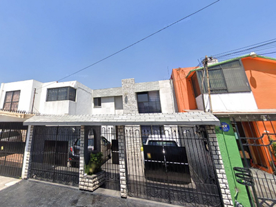 Casa en venta San Juan 236, Mz 024, Valle Dorado, Tlalnepantla De Baz, Estado De México, México