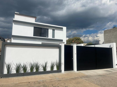 Casa Nueva Moderna En Lomas De Cortes | 3 Recs, 3 Baños, Garage, Vigilancia Y Alberca