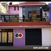 En Venta, Casa en Ecatepec de Morelos con local comercial adjunto - 4 habitaciones - 3 baños - 240 m2