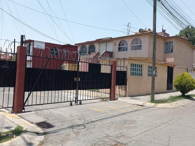 CASA DUPLEX EN VENTA EN EL OLIMPO, TOLUCA