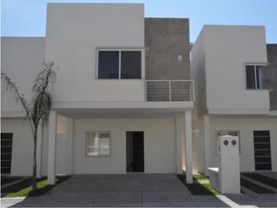 Casa en renta amueblada y equipada en Rancho Santa Monica zona sur de Aguascalientes