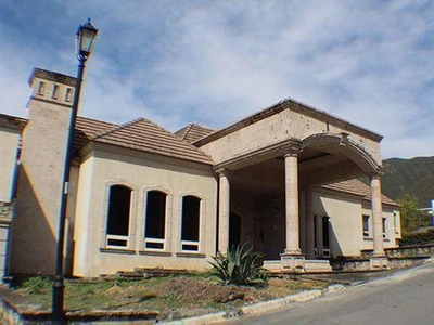 Casa en Venta en Carretera Nacional, Portal del Huajuco - 7176