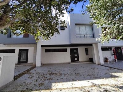 CASA EN VENTA EN MAYORAZGO DE CORTES