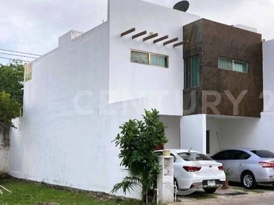 Casa en venta en Prolongación la Luna, Cancún