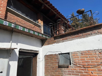 Casa estilo colonial a precio de Terreno