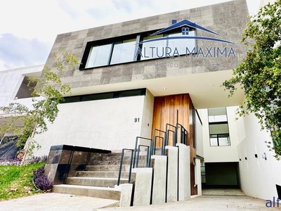 Casa Nueva en Venta Condominio Mitica Residencial Zona Real Zapopan