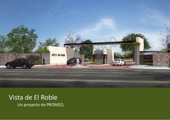 terreno en venta en vista del roble dentro del desarrollo la vista residencial cuenta con doble vigilancia , amenidades casa club , alberca, salon de eventos,areas verdes.