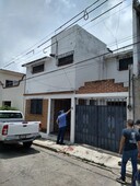 en venta, excelente casa sola con alberca, estilo mexicano en cuernavaca - 5 habitaciones - 3 baños