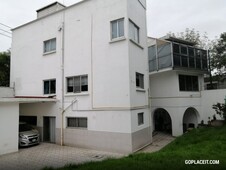 Excelente casa en Venta para Inversionistas - 4 habitaciones - 452 m2