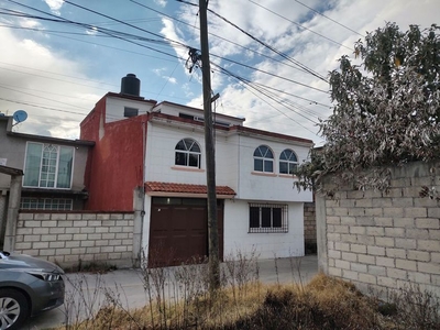 Casa en venta Cacalomacán, Toluca