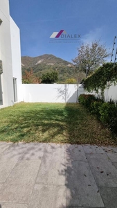 Fracc. Laderas Residencial -CARRETERA NACIONAL- Casa en Venta Monterrey Zona Sur