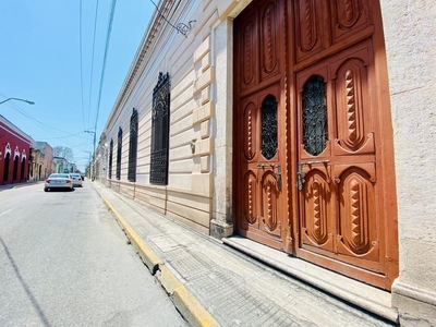 Increible Casona Estilo Colonial, en el Centro Historico de Mérida.